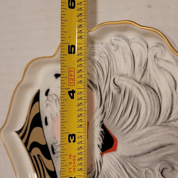 Adorable Santa Treat Tray - Picture 12 of 16